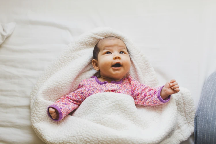Visul Cu Un Bebeluș: Semnificații Și Interpretări